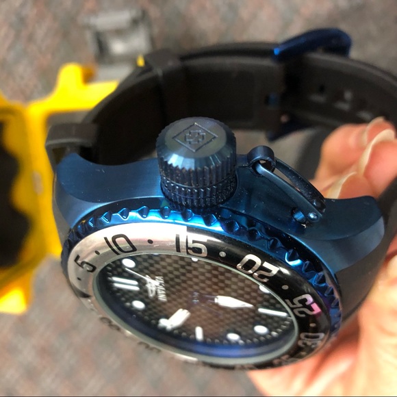 Invicta pro diver watch with case - Picture 7 of 8